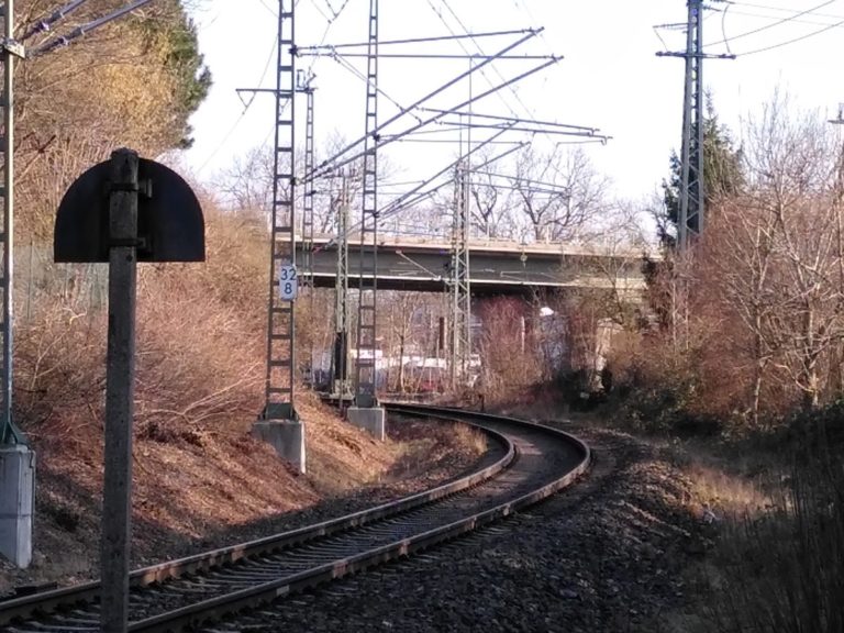 Truderinger Weckruf – 17 Mandatsträger*innen setzen sich parteiübergreifend für eine verträgliche Entwicklung der Bahn im Münchner Osten ein!
