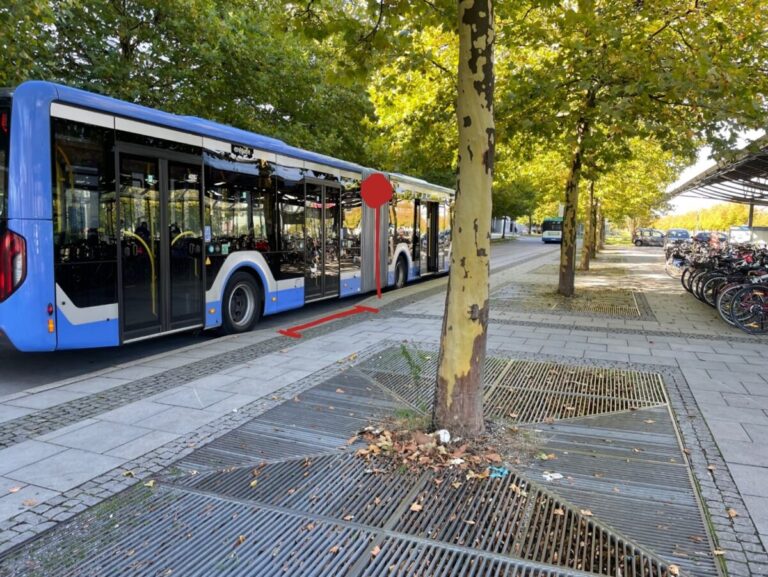 Barrierefreier Busbahnhof an der U-Bahn-Station Messestadt Ost